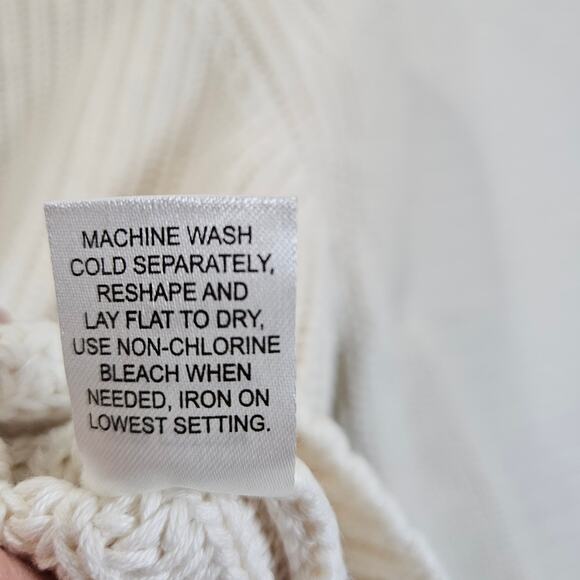 Kendall and Kylie Cream Chunky Cable Knit Mock Neck Sweater Cut Out Back Small - Picture 8 of 8